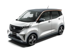 日產(chǎn)和三菱首款微型電動車亮相